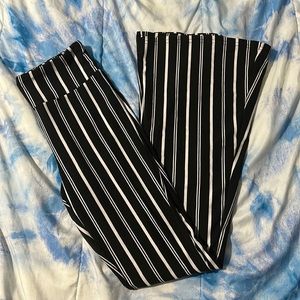 Women’s Medium No Boundaries Striped High Rise Flare Leggings